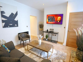 flat 205 · Duplex Flat Perfect For Couples - Walk To City Pass the Keys